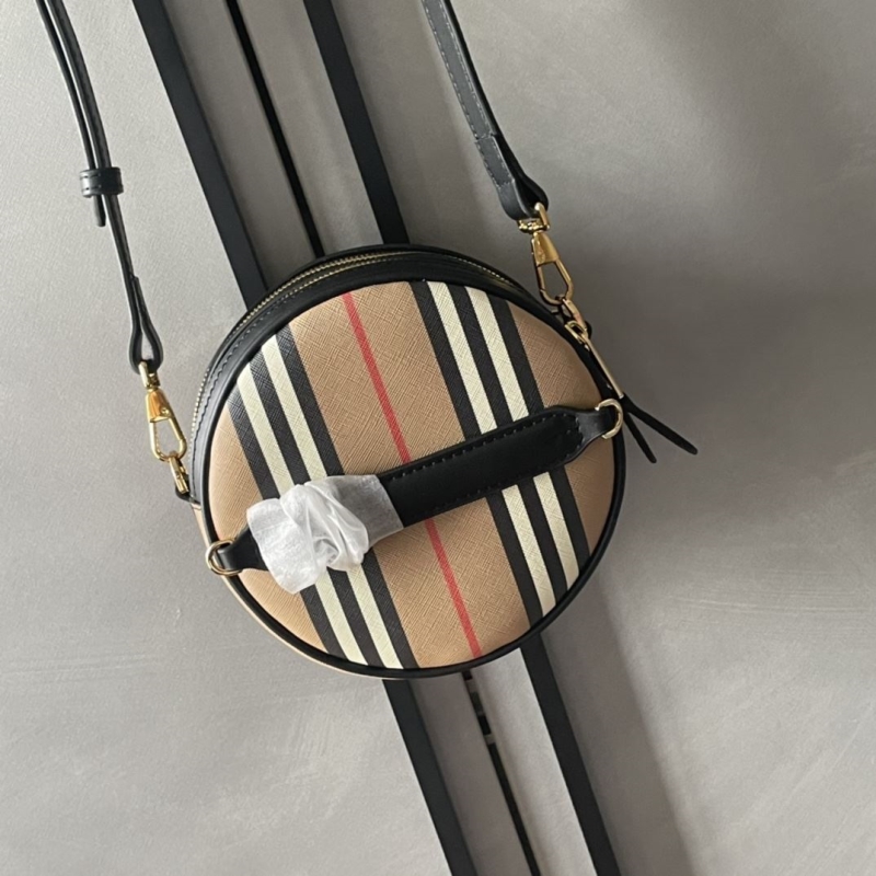 Bv*b*rry round bags